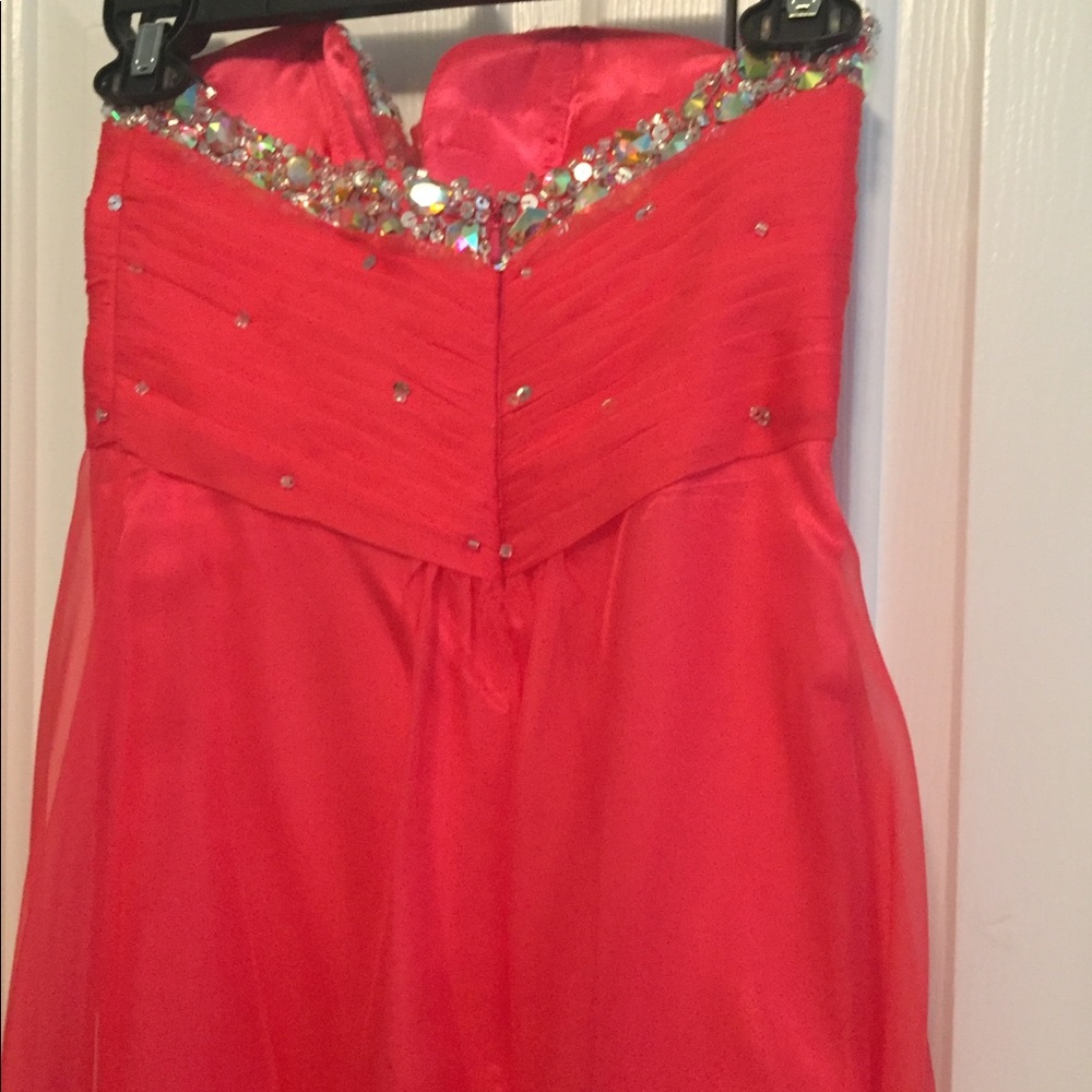 Prom dress - Picture 3 of 8
